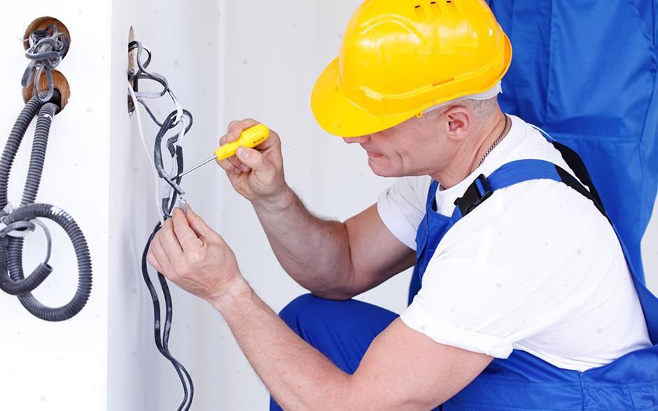 technicien électricien Ézanville